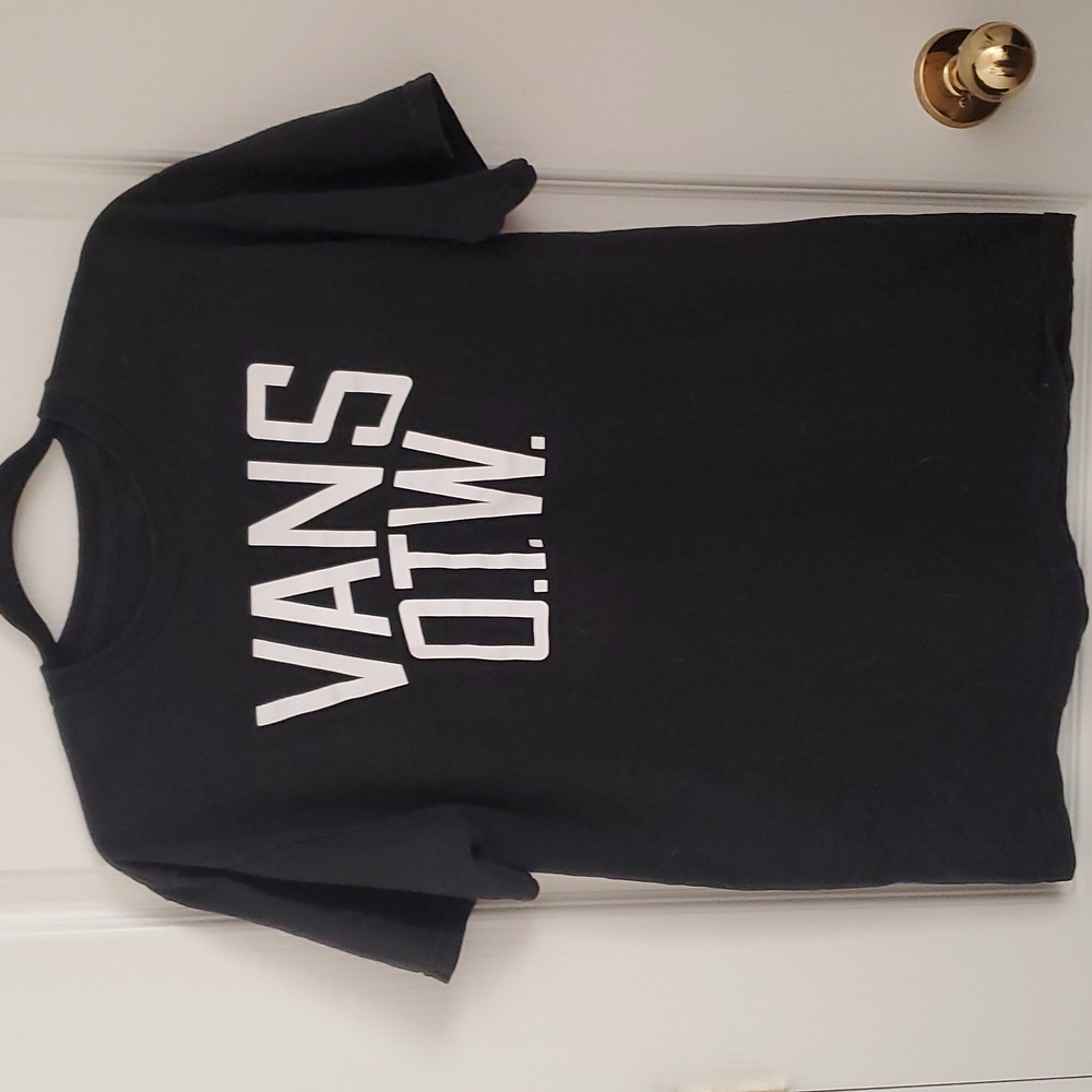 Black and white vans short sleeve t-shirt size M